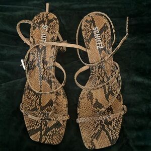 Never Worn - SCHUTZ T STRAP SANDALS SIZE 9B